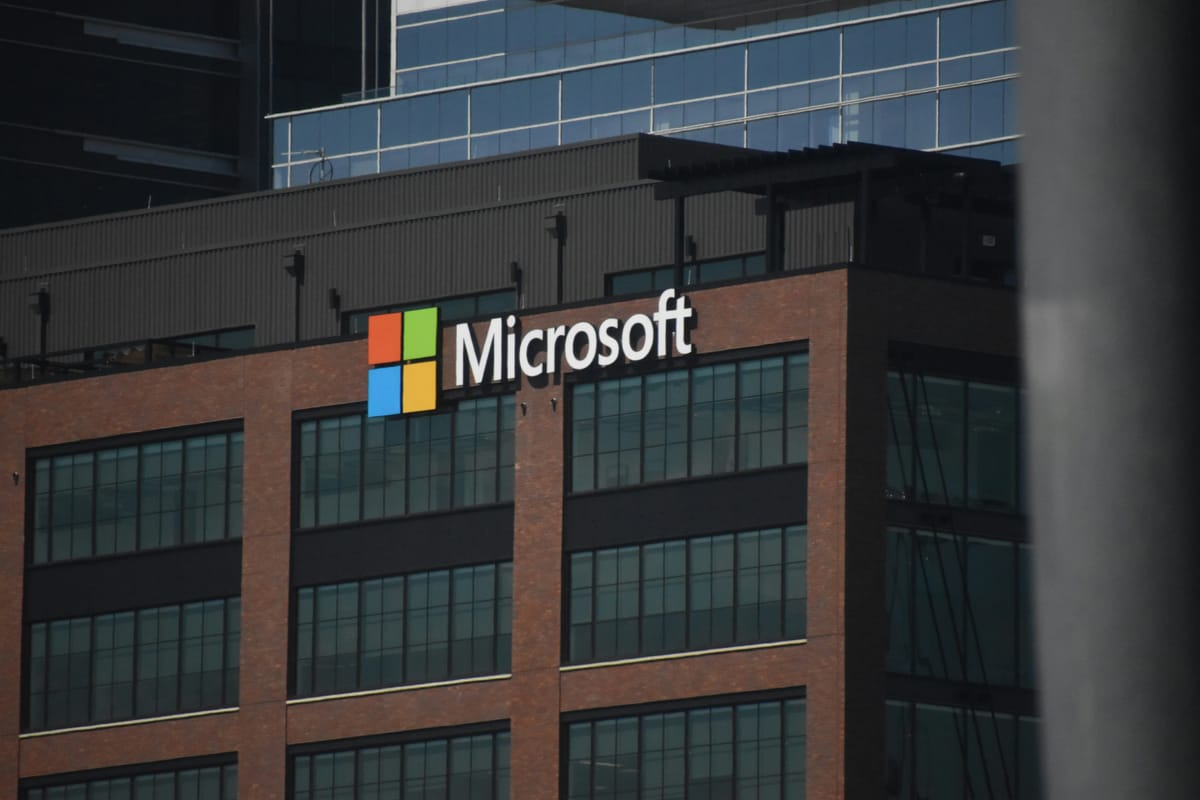 Illustration: Microsoft Copilot: Brauchen kleine Betriebe den teuersten Praktikanten der Welt?