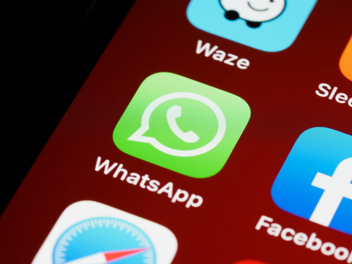 Illustration: WhatsApp im Unternehmen: Bequem, verbreitet – und ein DSGVO-Problem